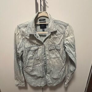 American Eagle Outfitters Light Wash Denim Shirt Jacket